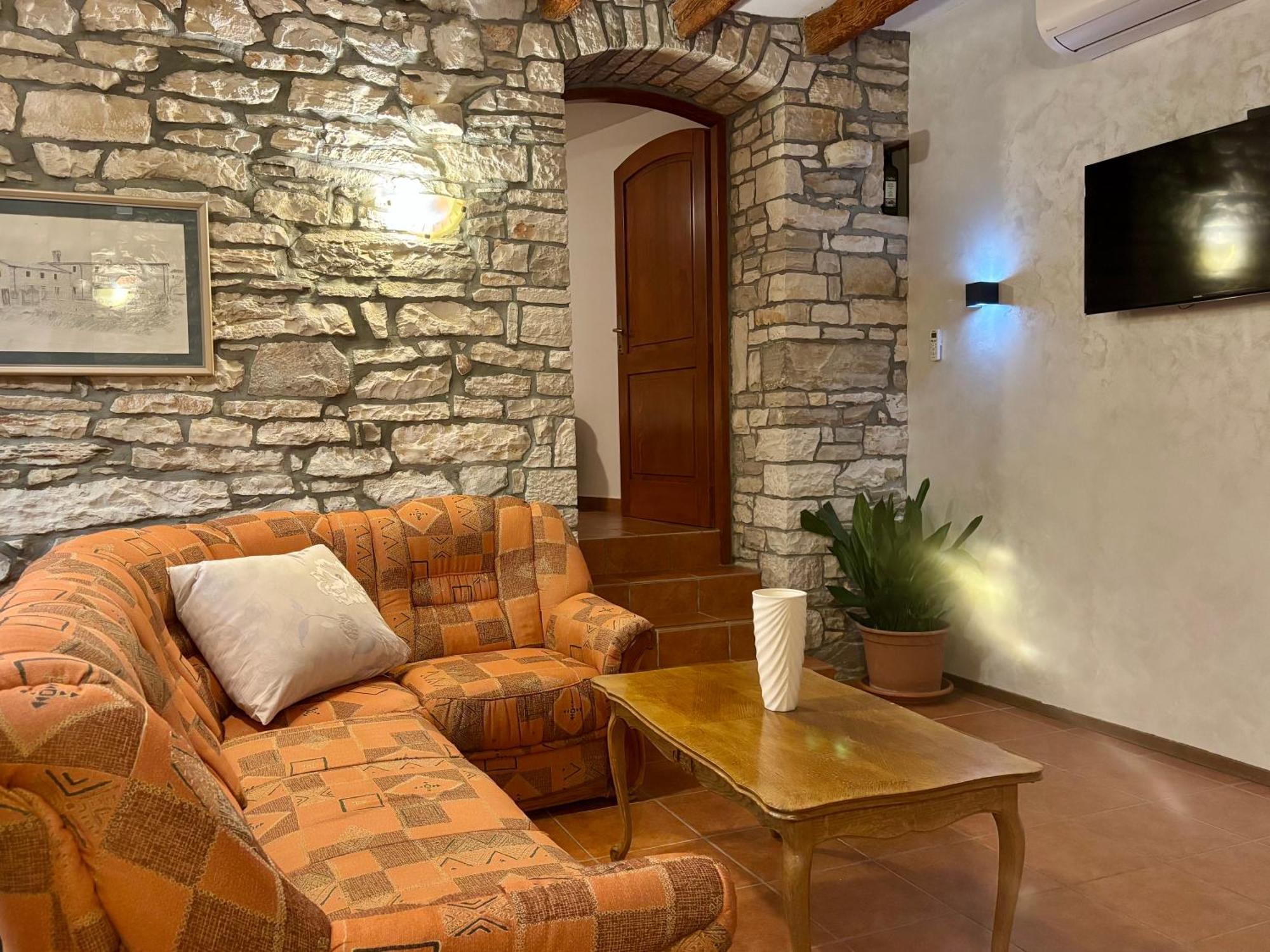 Villa Rustica Buje Luaran gambar